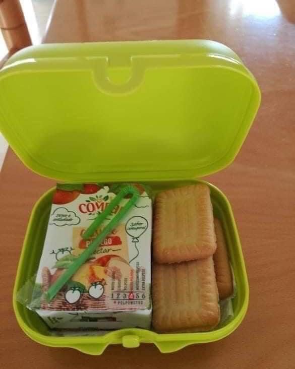Ostra Média Tupperware