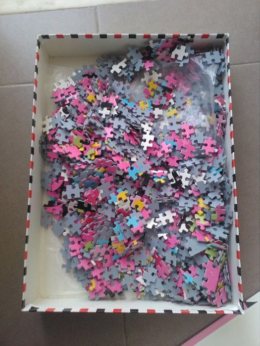 Puzzle Hello Kitty (1000 peças) - Ótimo negócio para prenda Natal