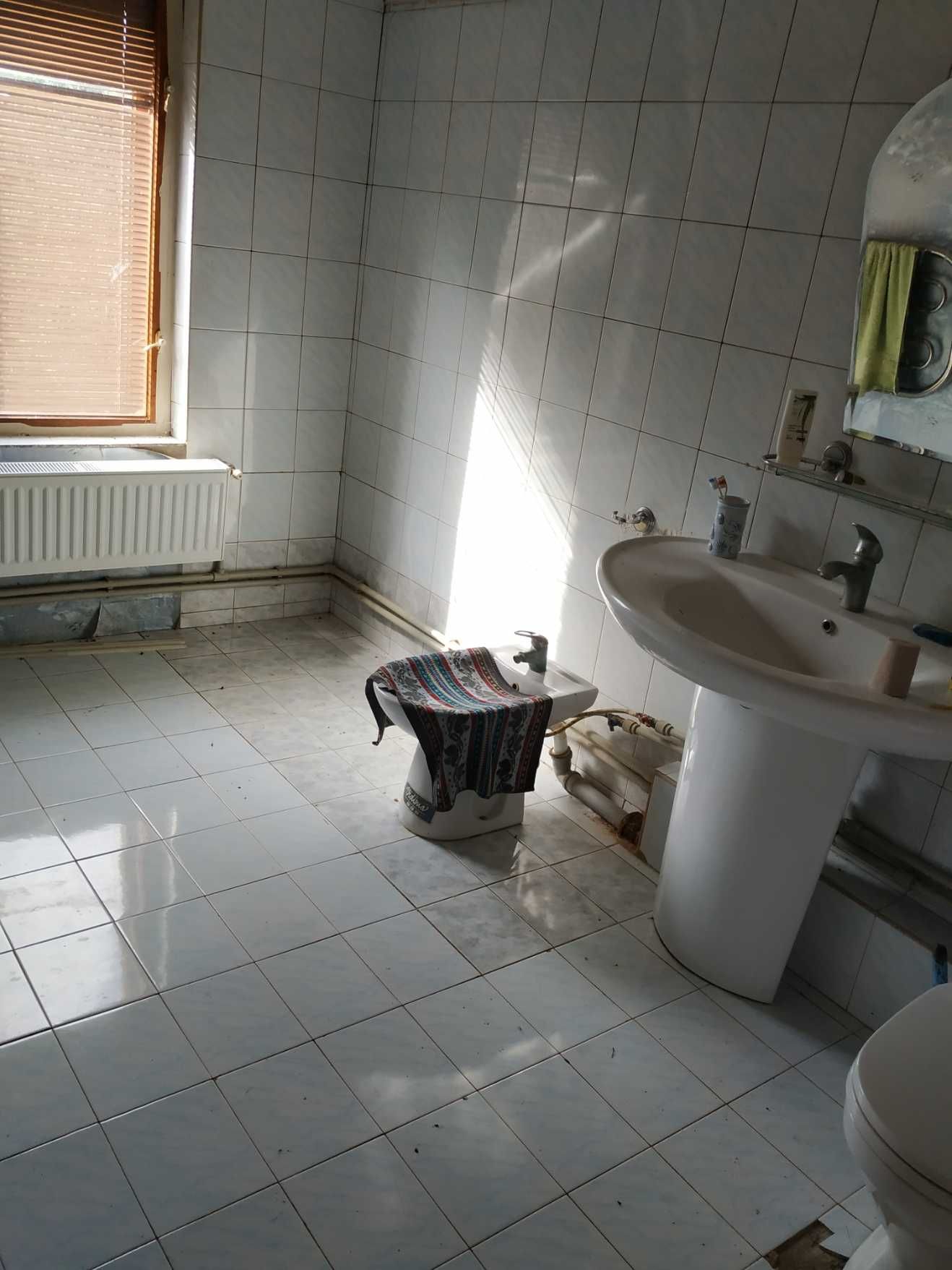 Продам будинок 2 поверхи Коротич
