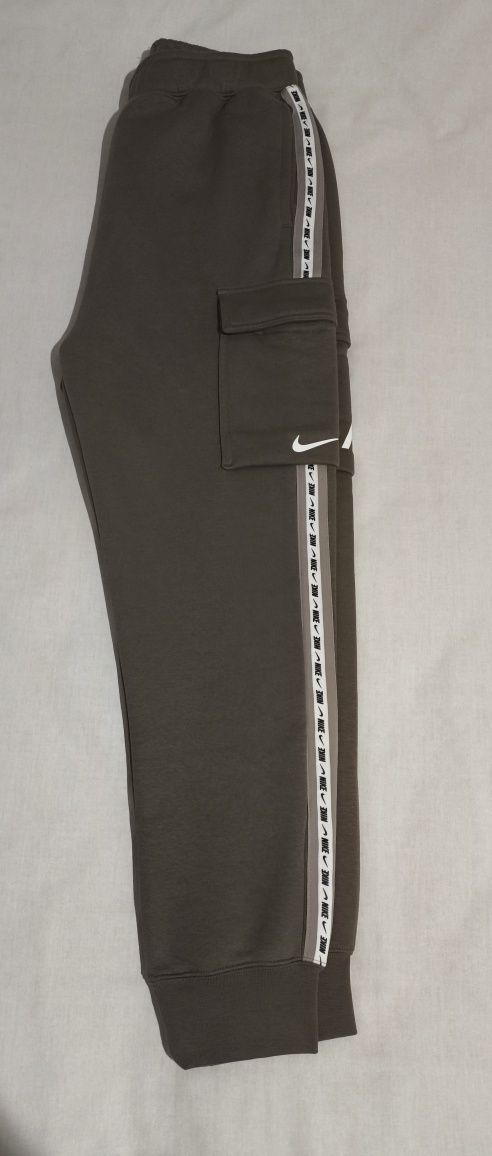 Спортивні Чоловічі Штани Nike™ Sportwear Repeat Cargo Pant (Нові) (Ори