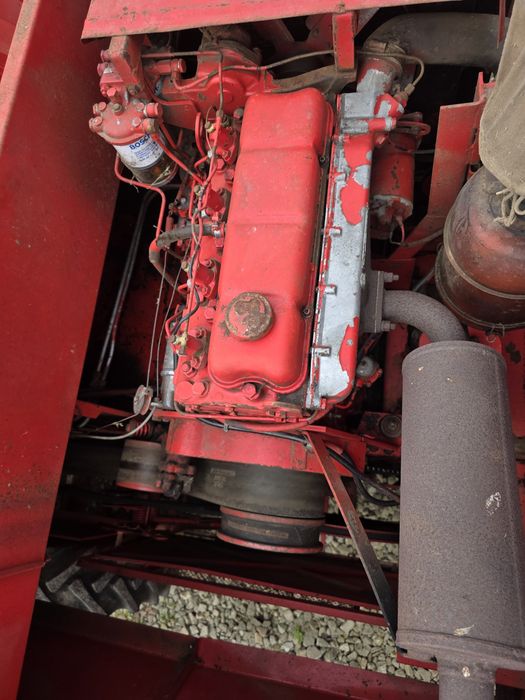 Kombajn zbożowy Massey Ferguson 186 New Holland m122