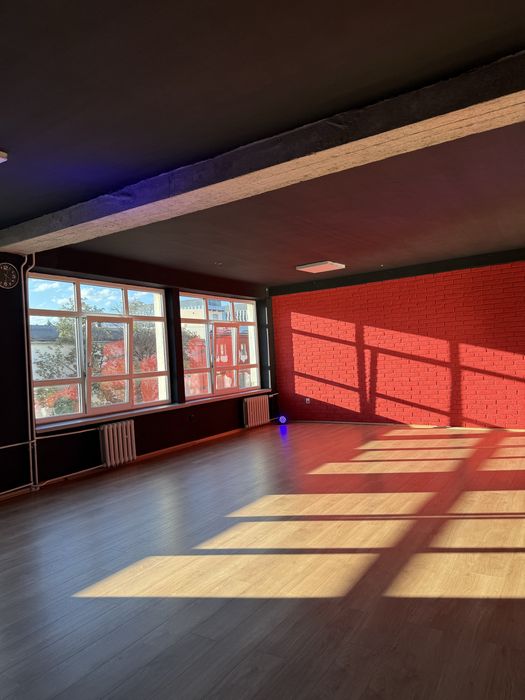 Sala taneczna/ przestrzeń kreatywna/ studio foto/ sala treningowa joga