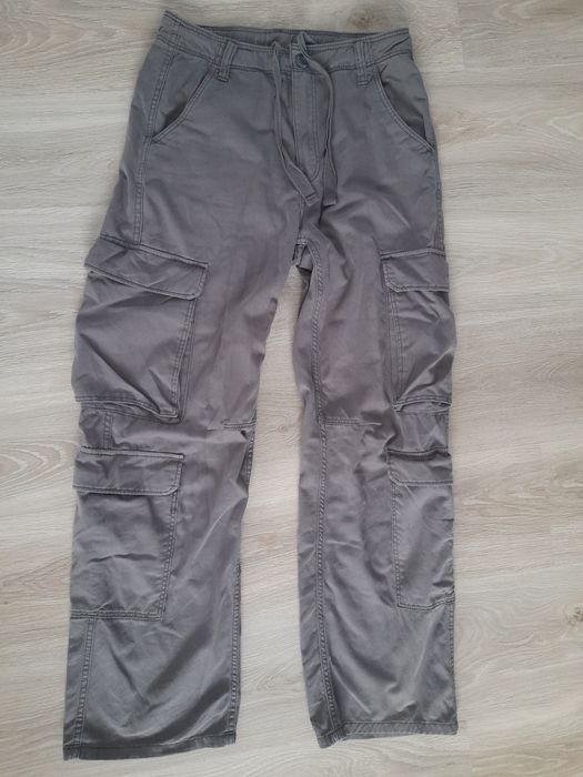 Spodnie cargo Bershka