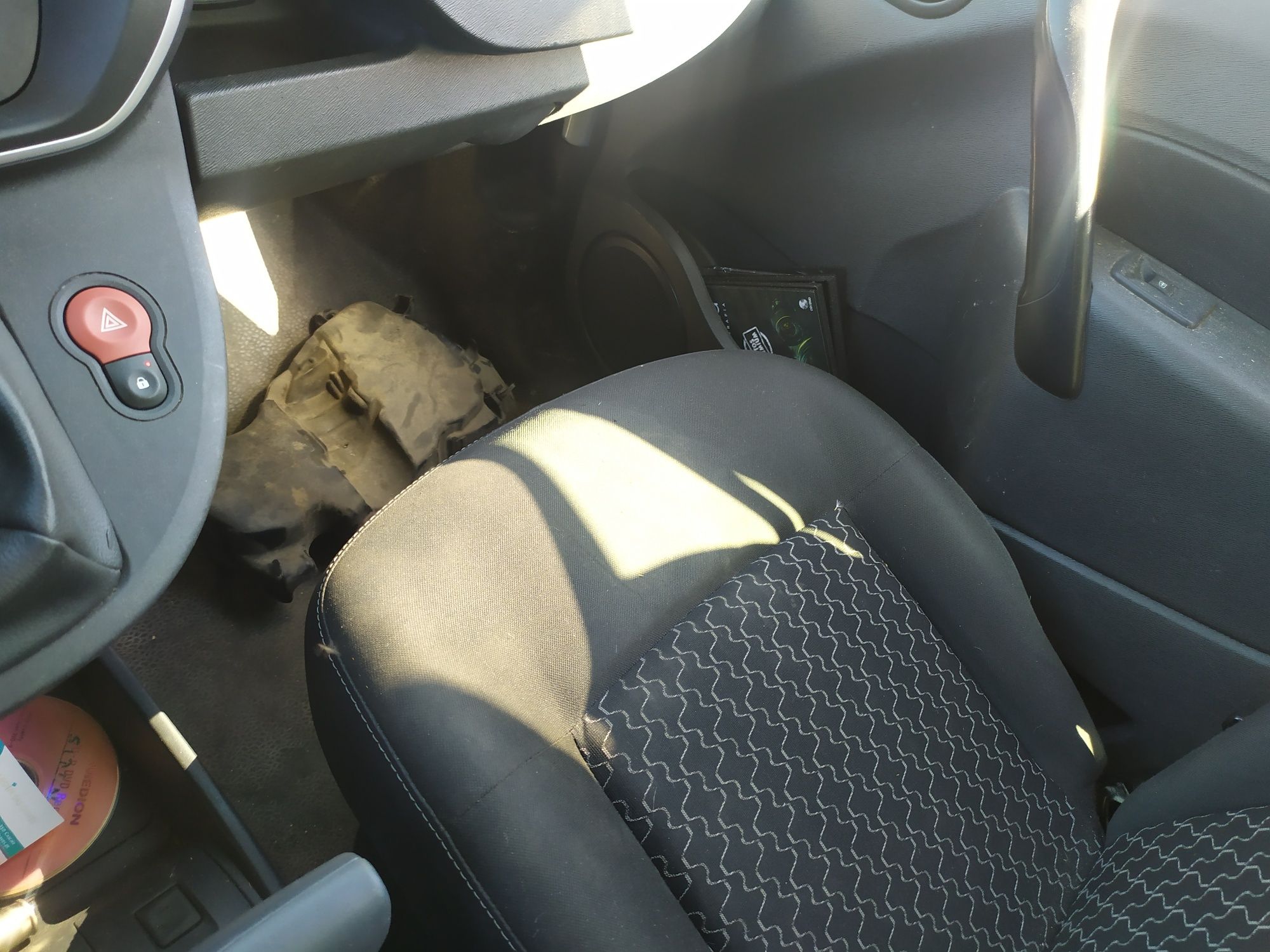 GPS, volante, elevadores, fechaduras Renault Kangoo  2013
