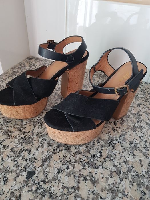 Sandálias Salto Alto COM CUNHA - Preto - T38