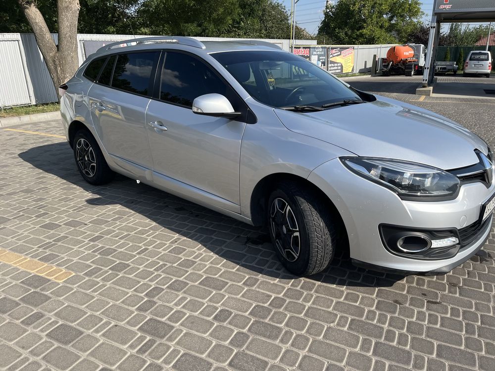 Продам меган возможна доставка