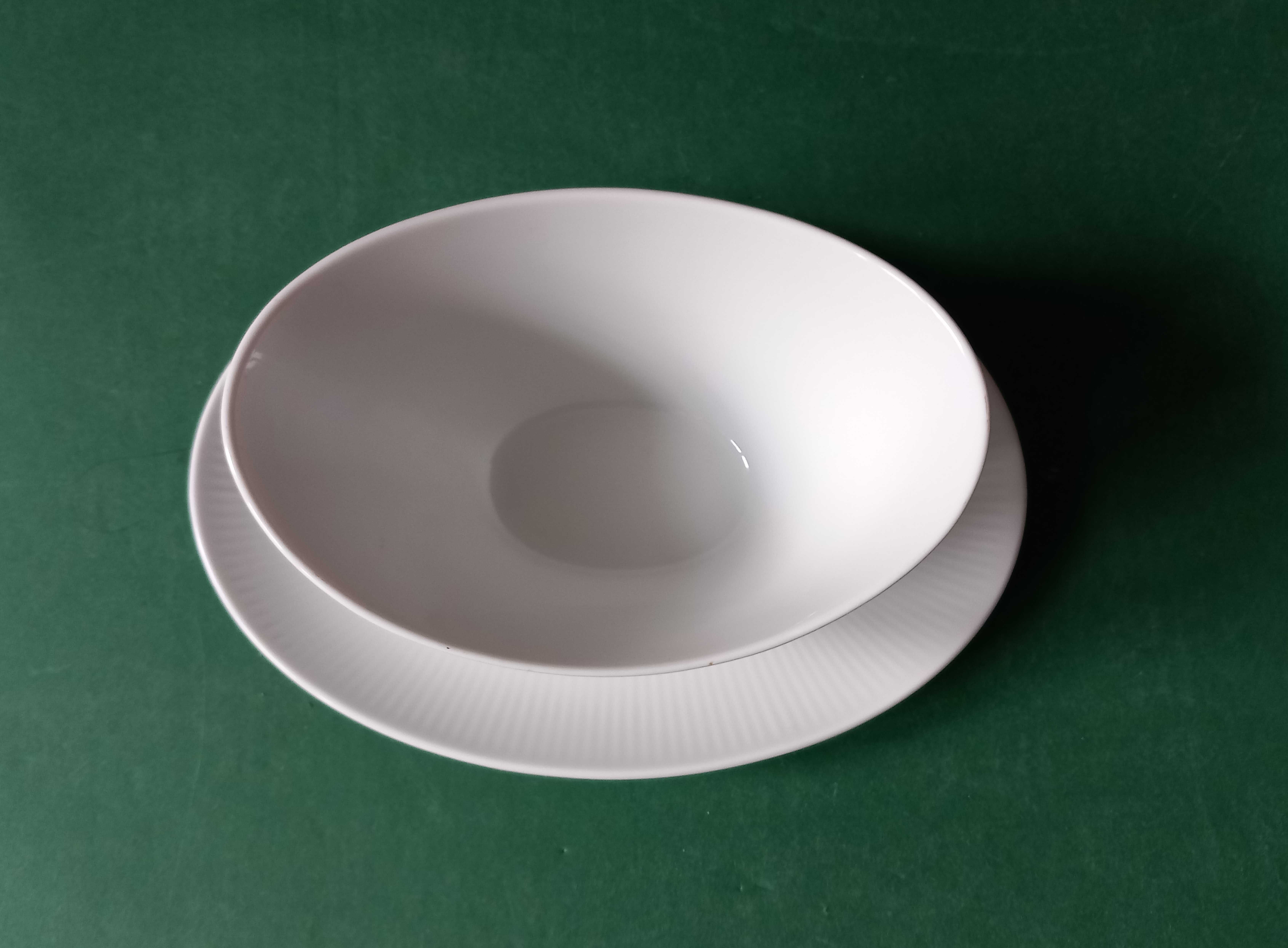 Sosjerka biała porcelana sygnatura Seltmann Weiden Bavaria "Monika"