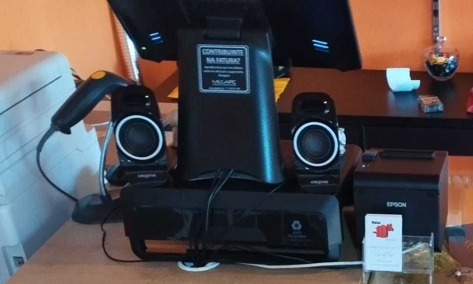 Conjunto de Equipamento Informático para Estabelecimentos Comerciais