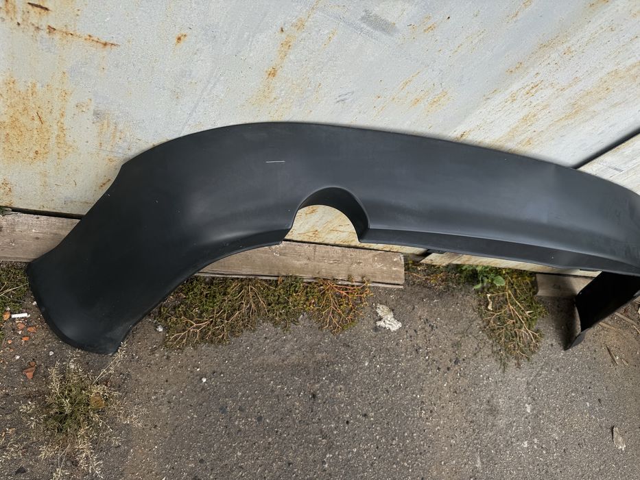 Задний бампер дифузор юбка Audi A4 B6