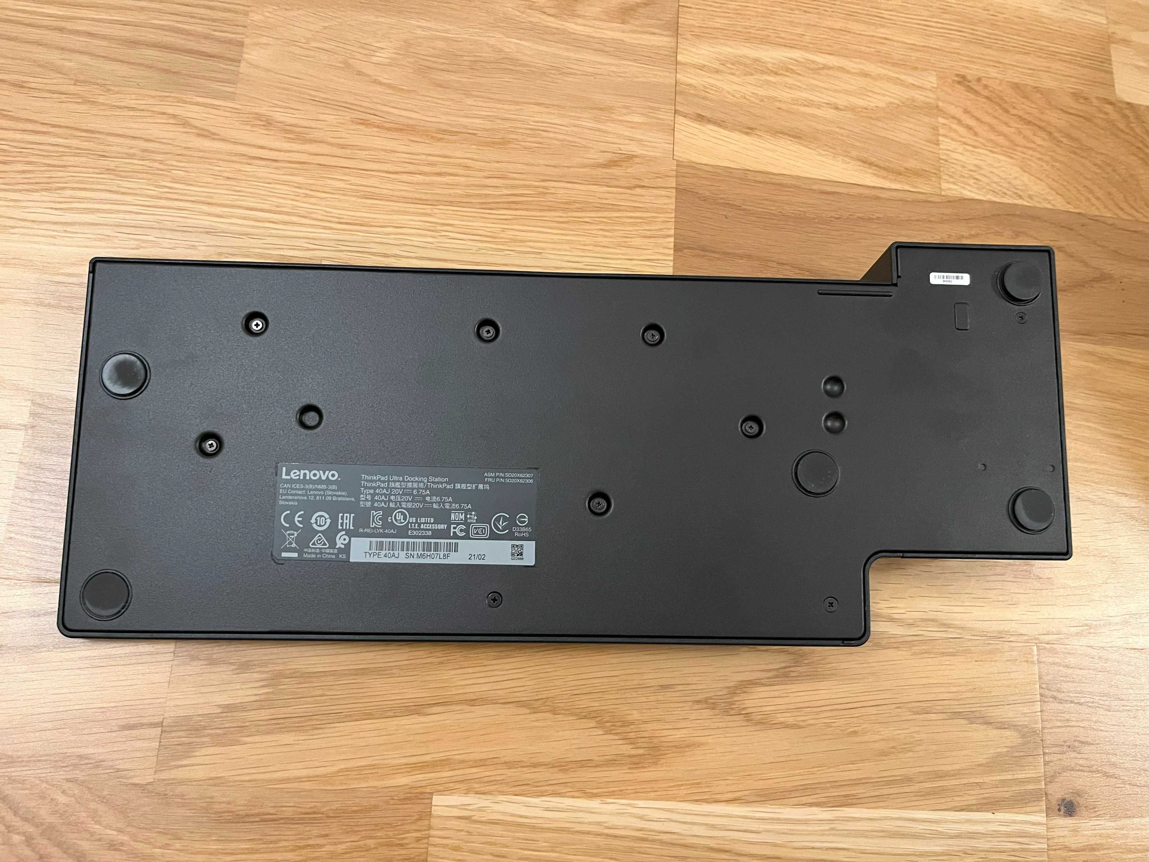 Stacja dokująca Lenovo 40AJ0135EU