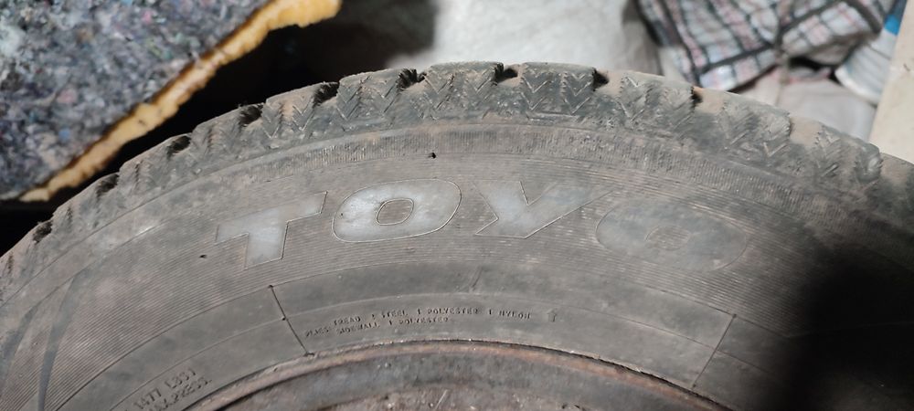 Продам пару коліс Toyo 205 65 R15