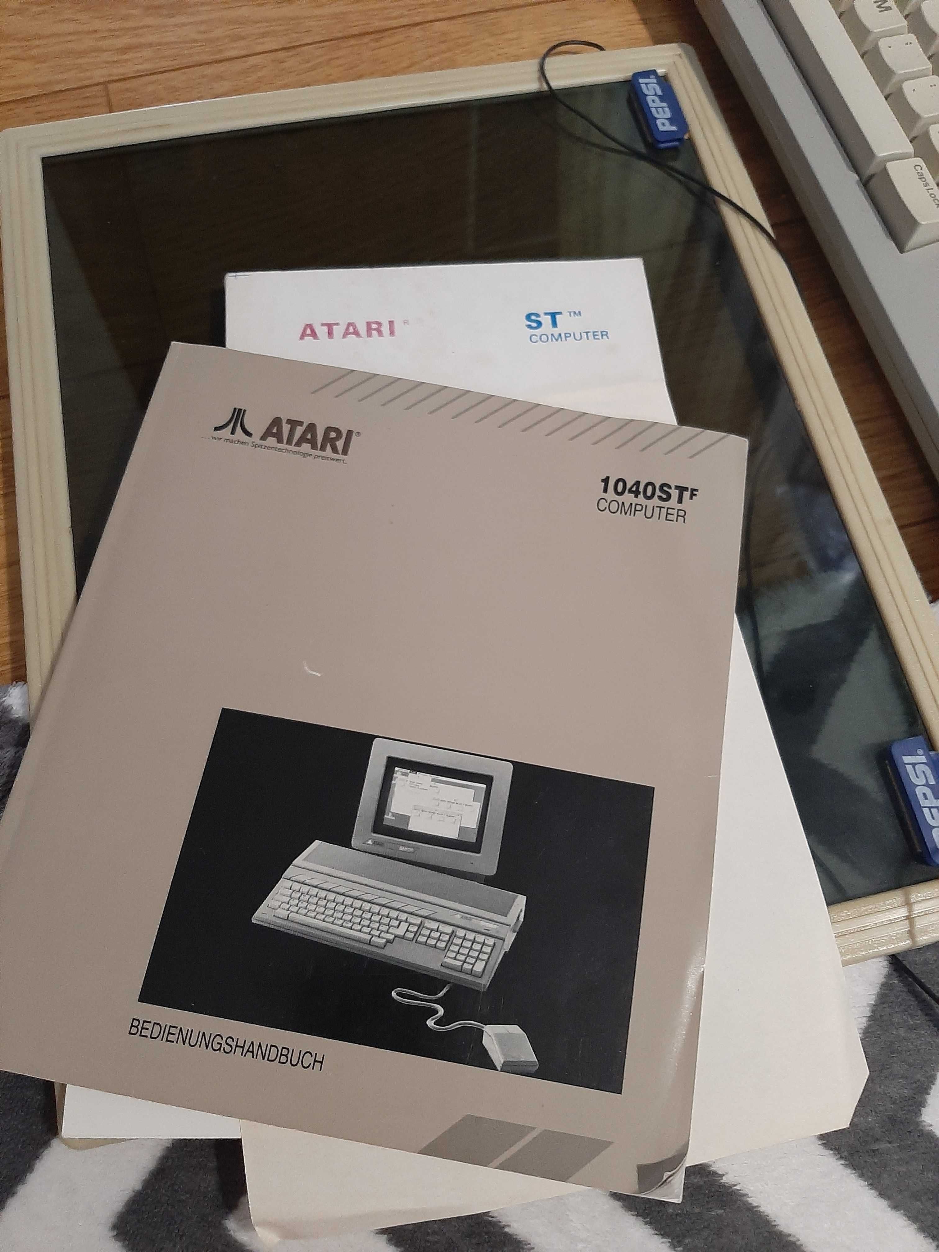 Atari 1040st + SM124 monitor