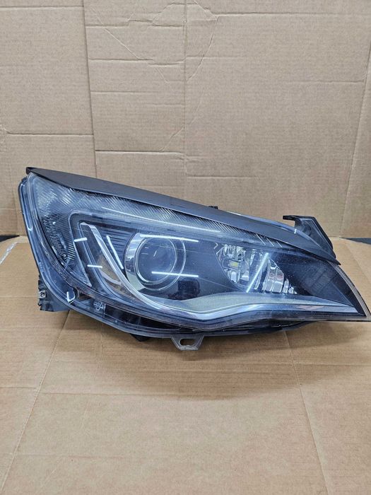Reflektor Prawy Opel Astra J Xenon Led