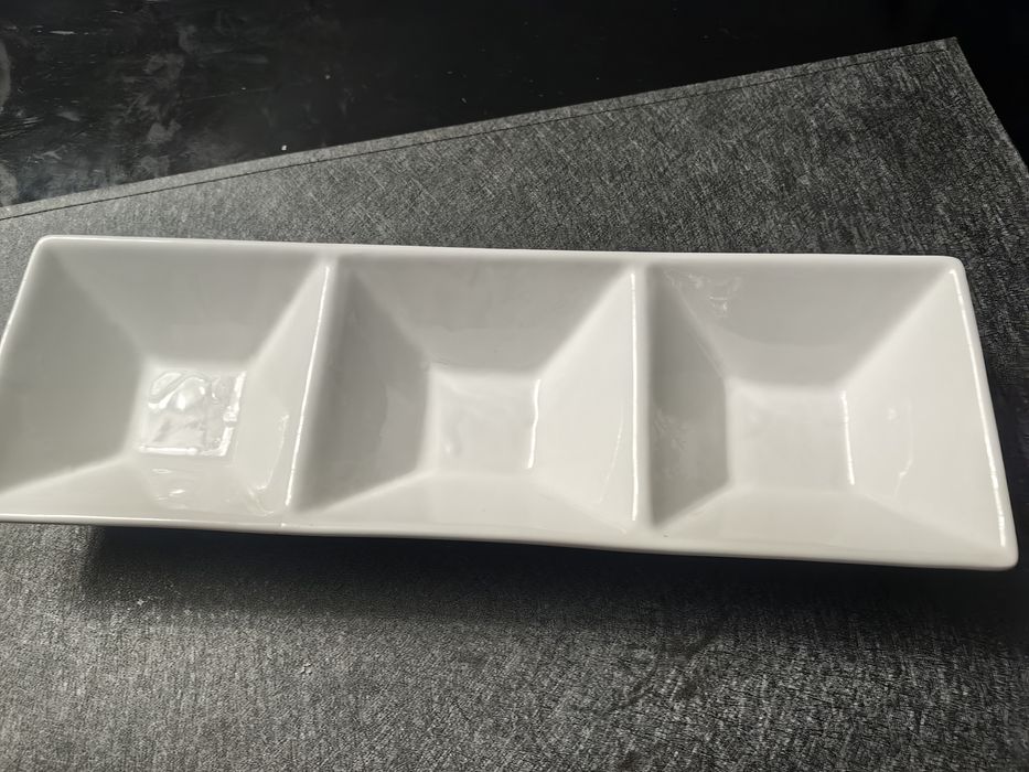 Tacka do serwowania sosów