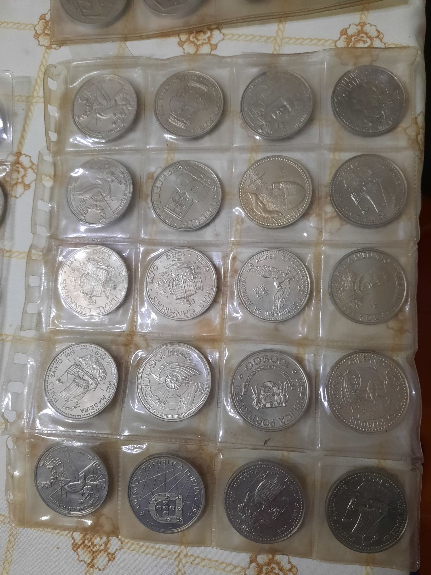 Moedas de Escudo Antigas e Outras