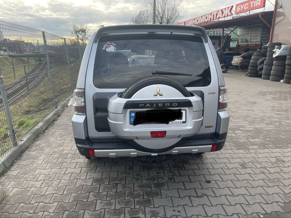 Mitsubishi Pagero wagon 4 3.2 дизель