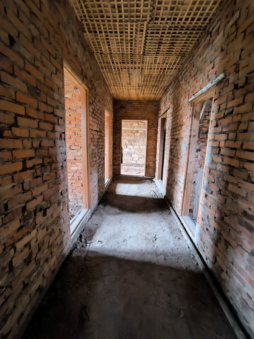 Продам будинок у Люботині