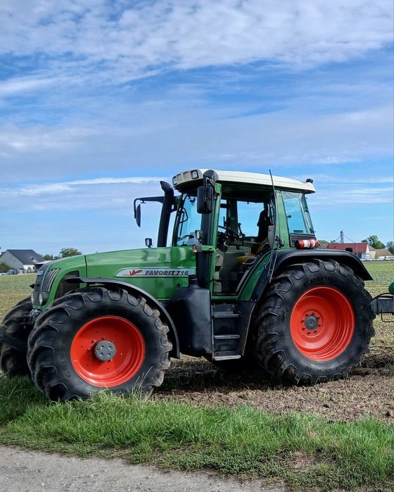 Ciagni rolniczy Fendt 716 Vario