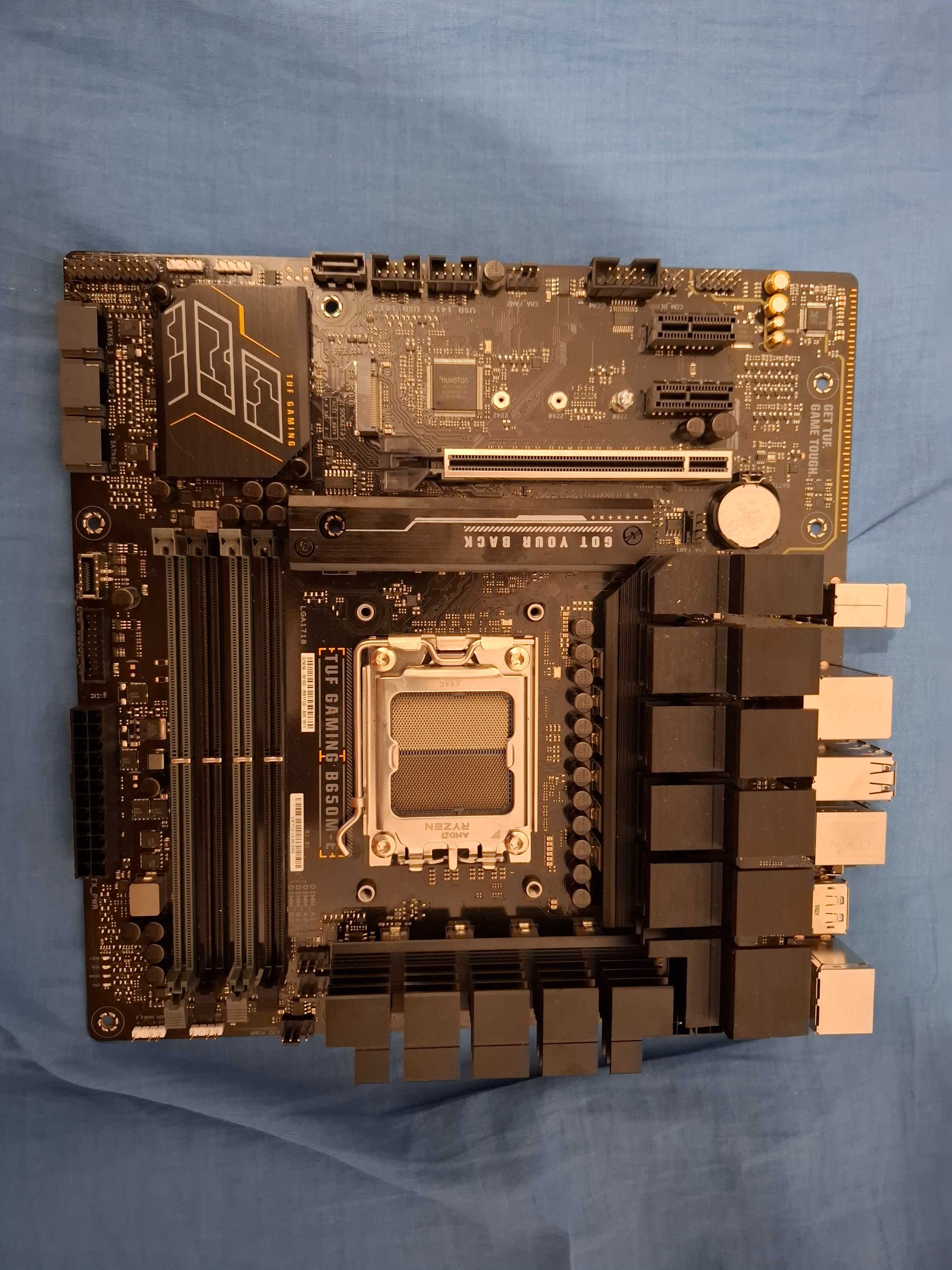 Материнська плата Asus TUF GAMING B650M-E (AM5, DDR5) —2 роки гарантії