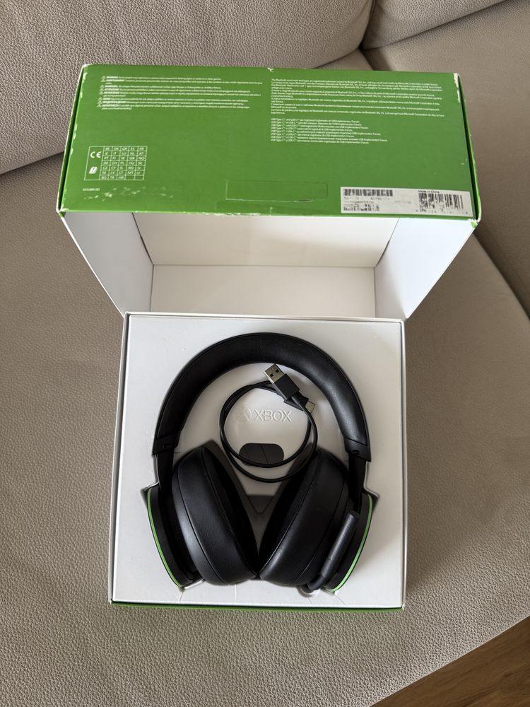Xbox Series X 1TB + 2 comandos + Wireless Headset