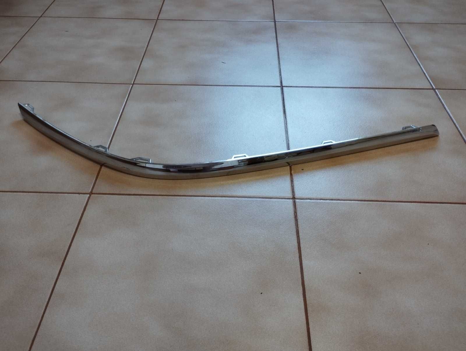 Молдинг заднього бампера VW Passat B7 eur