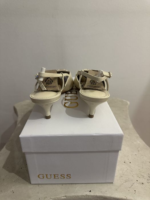 Sapato Guess Kitten Heels