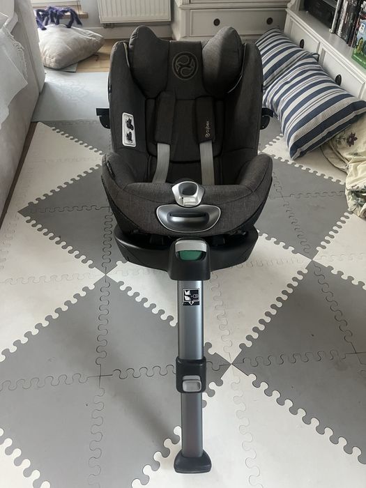 Fotelik Cybex Sirona Zi i-Size Plus Soho Grey wraz z obrotowa bazą