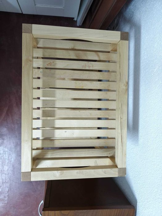 Móvel de apoio madeira