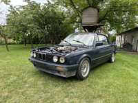 BMW E30 320i cabrio