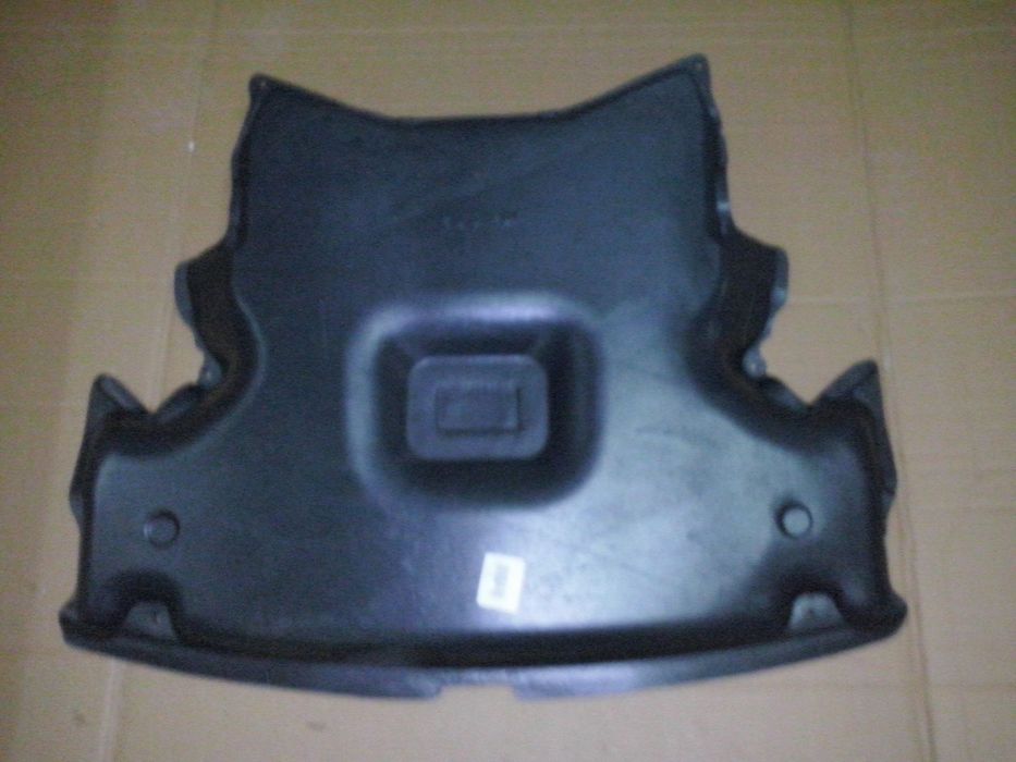 Blindagem de proteção em Plástico do fundo do motor Mercedes Classe C W203 C200 C220 C270