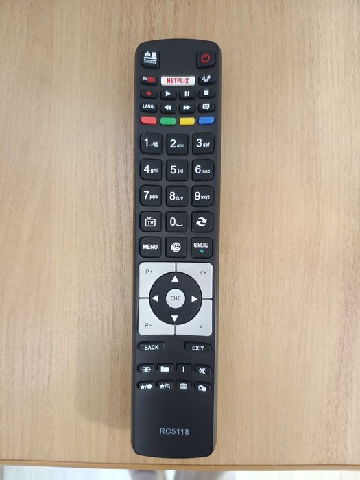 Телевізор Haier U49H7000 з приставкою HOMATICS Box R 4K Plus