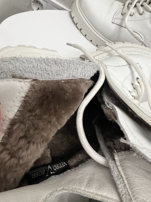 Шкіряні черевики на шнурівці білі vitto rossi  чоботи зими 40