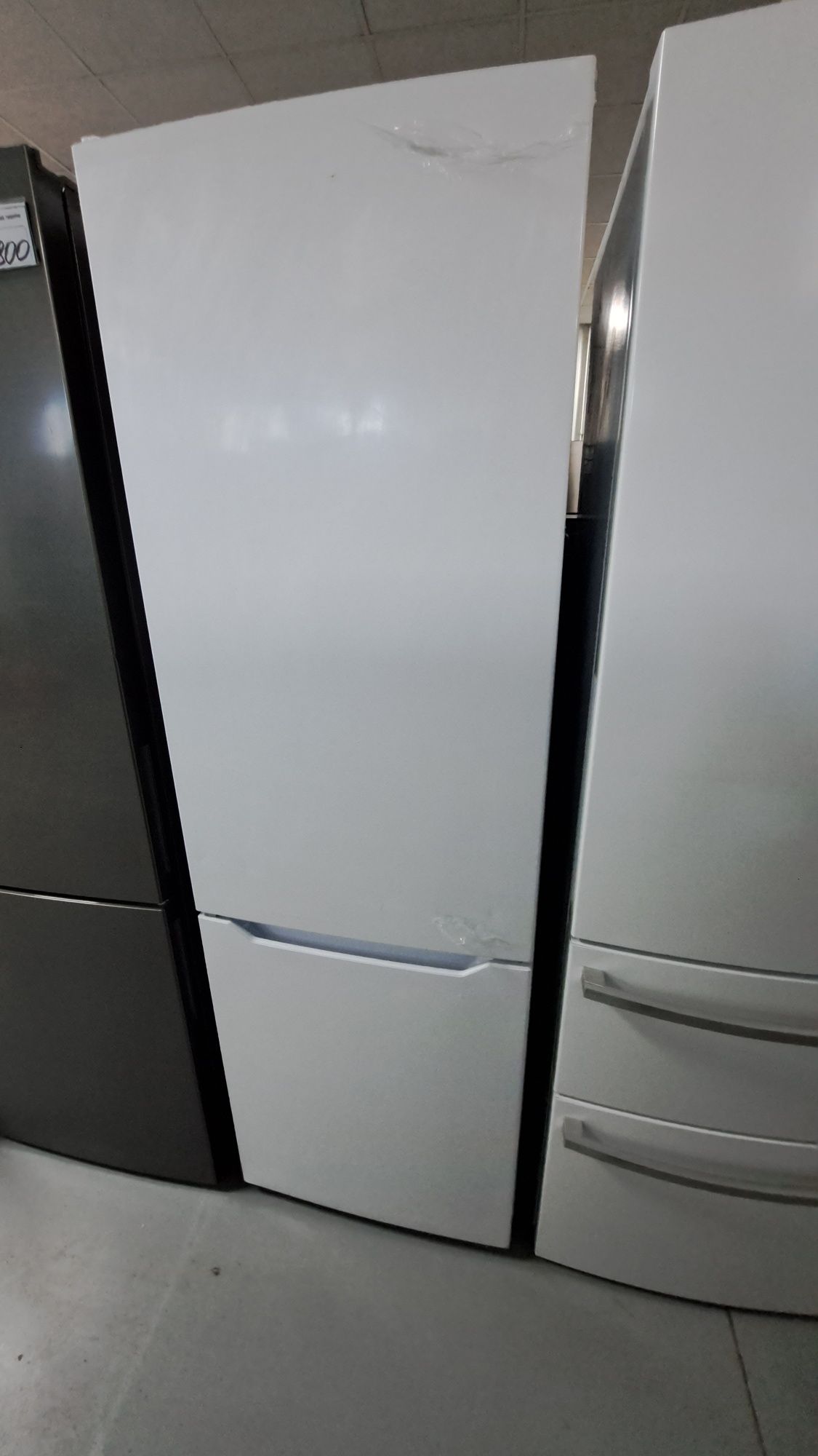 Холодильник Miele fkg76 білий невисокий Германія