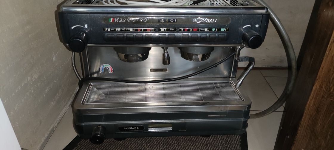 Ekspres lacimbali m32 bistro+młynek +pompa wody