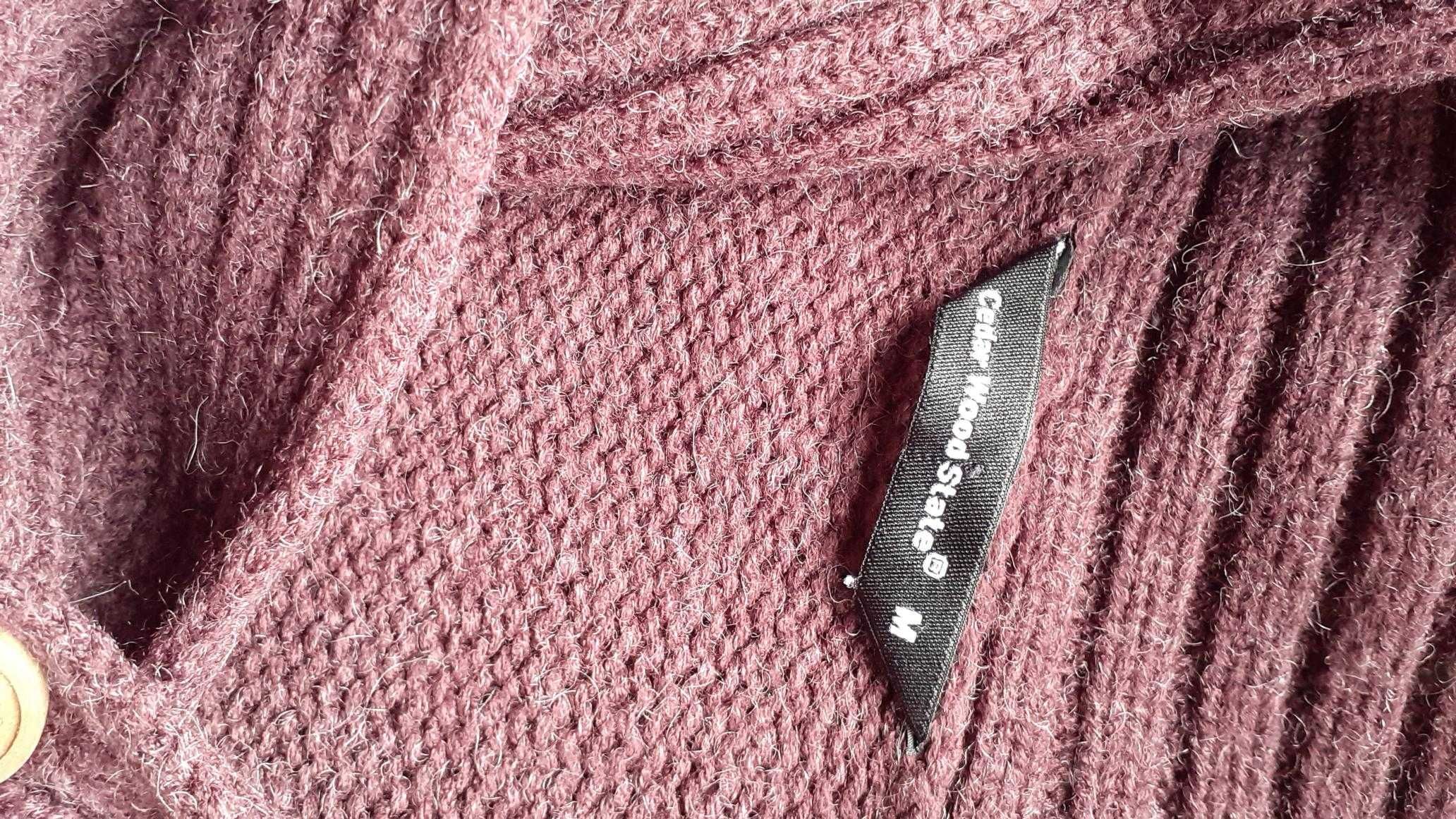 Sweats, camisolas e malhas (S, M, L)
