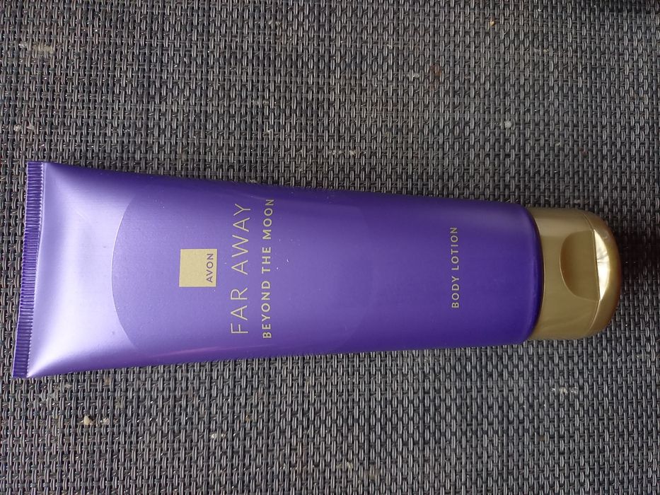 For Away Beyond The Moon 125 ml Avon balsam