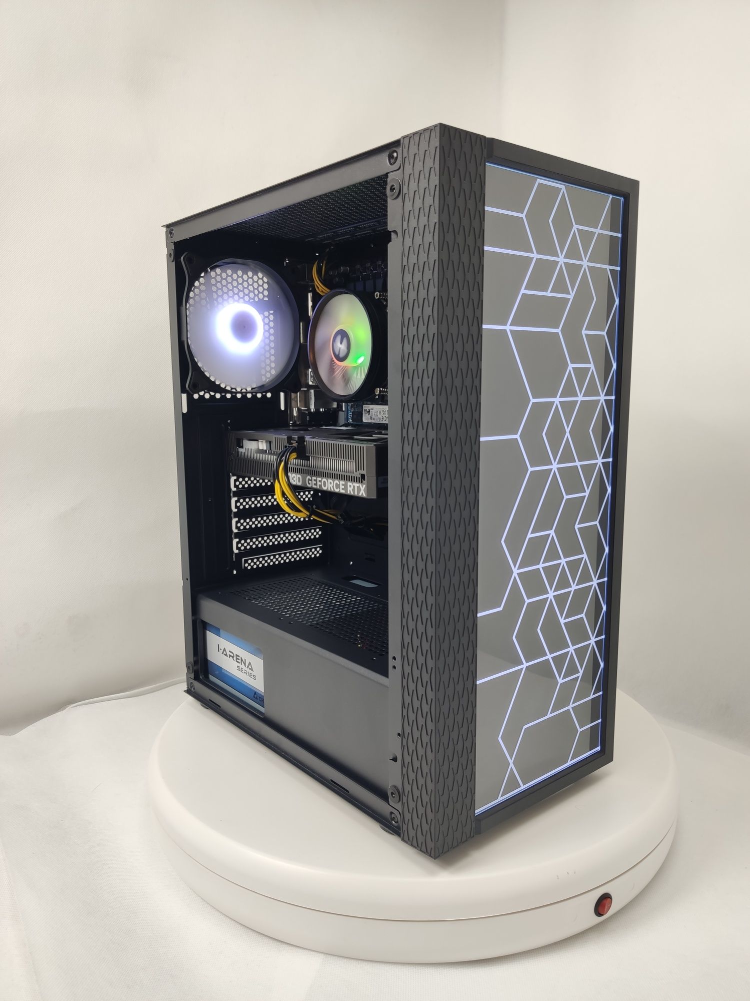 Komputer Gamingowy i7-13700, RTX 5060 Ti, 16 GB,SSD,Win 11 Pro