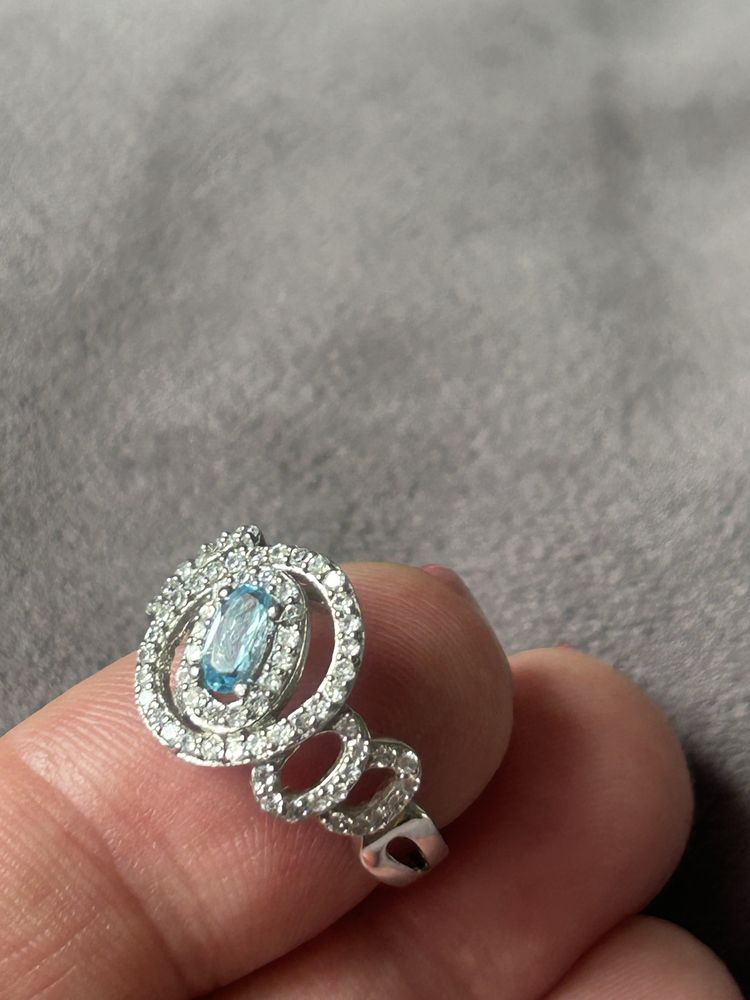 Серебряное кольцо с топазом