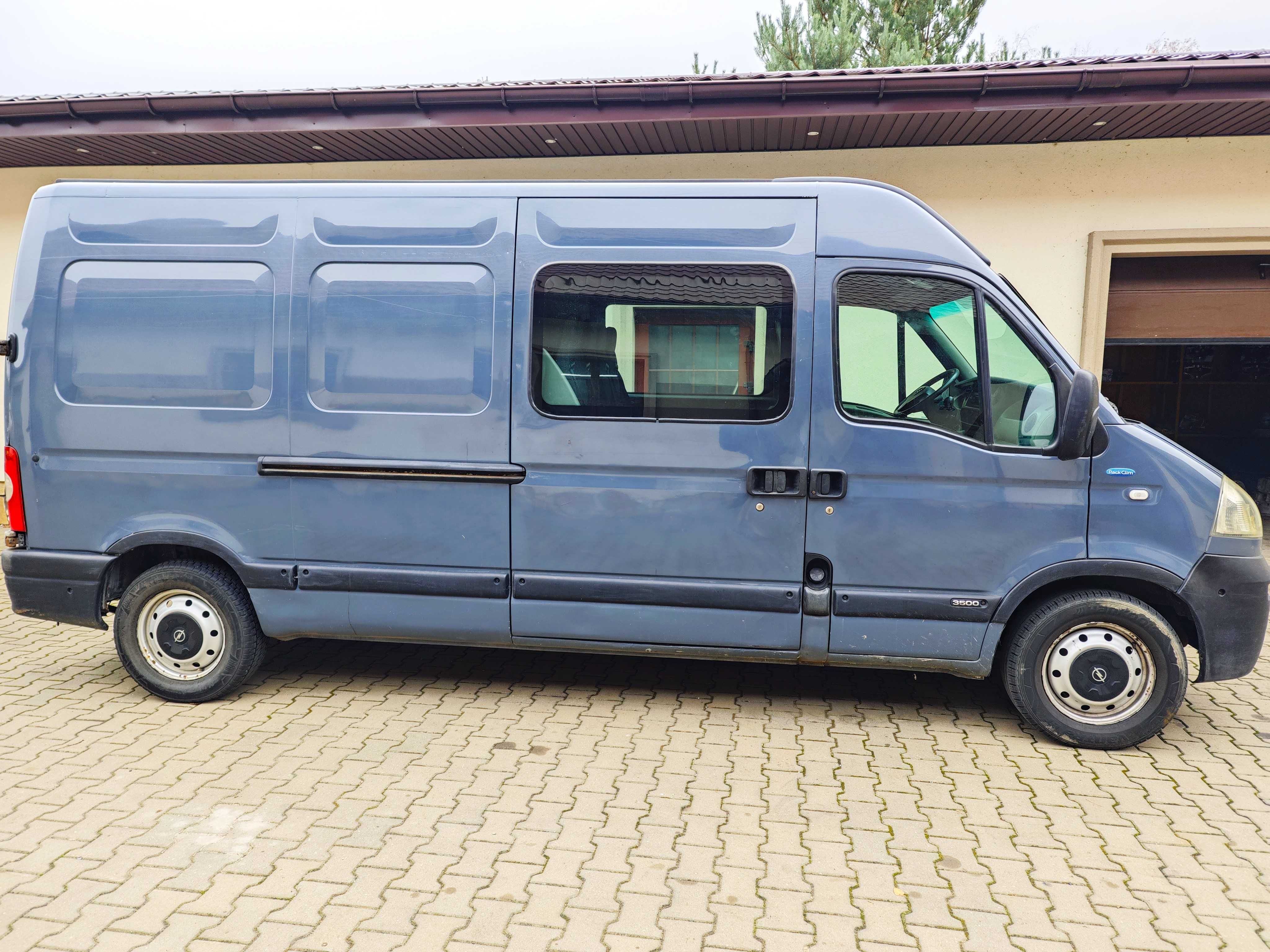 Bus brygadówka osobowy pracowniczy blaszak wynajem busów wypożyczalnia