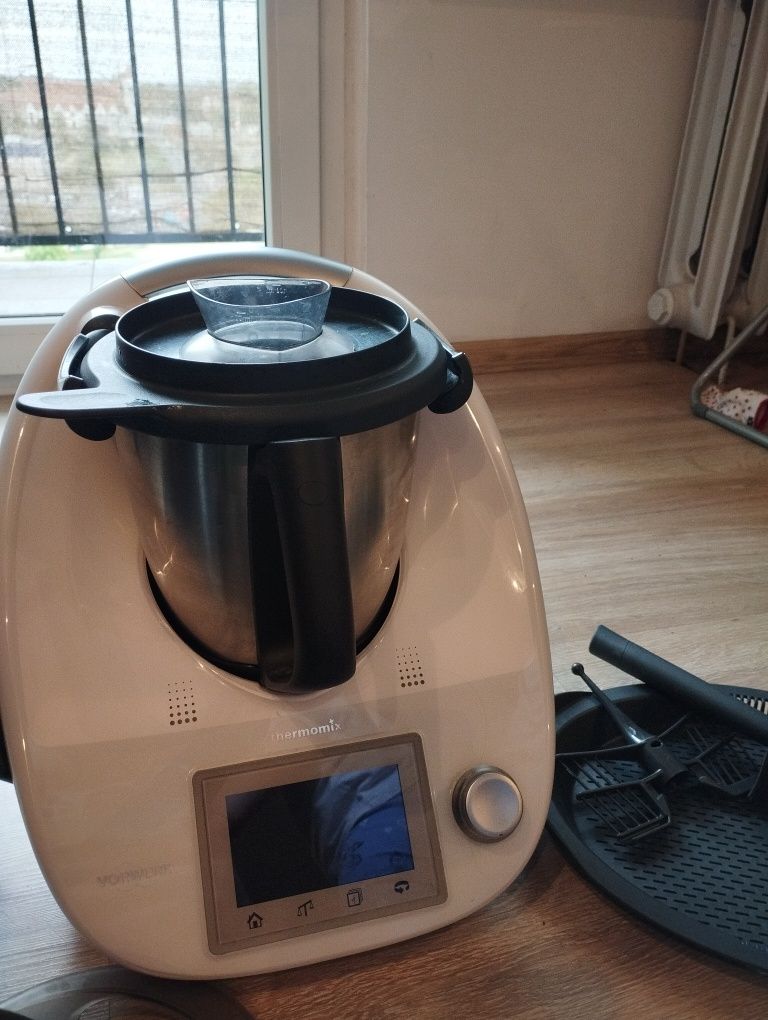 Sprzedam Thermomix TM5