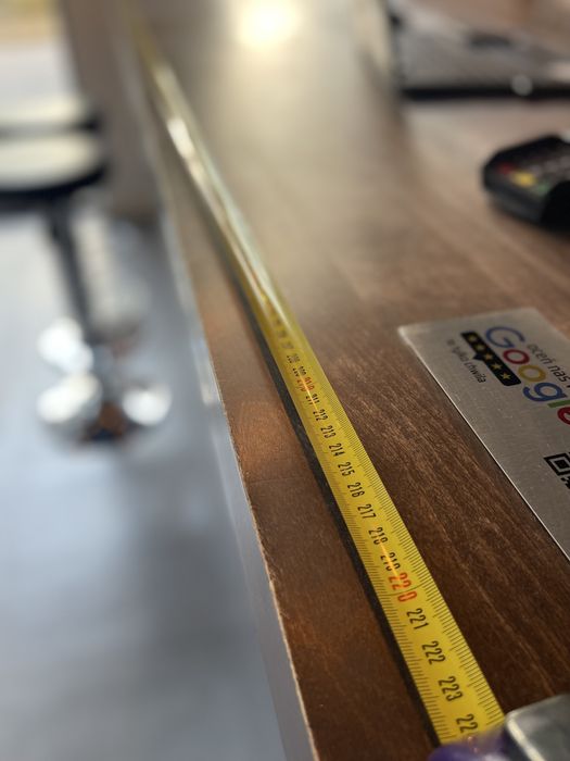 Recepcja do poczekalni lub Bar