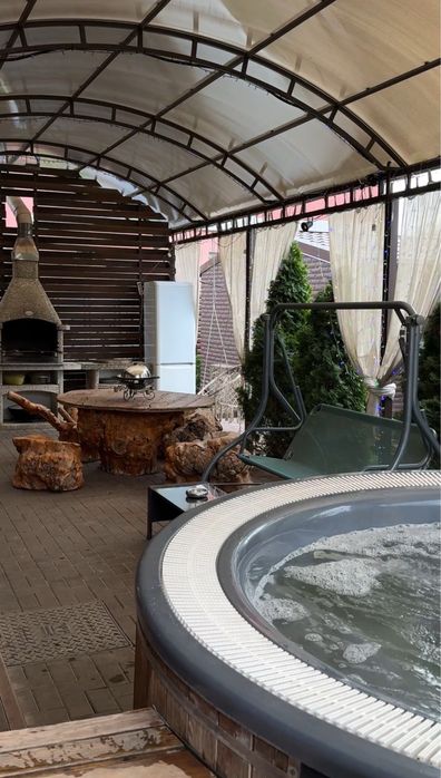 Для компаній з10:00до13:00 1000/год , баня, чан, басейн, мангал