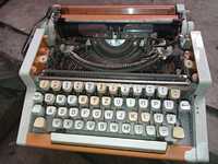 Stara maszyna do pisania zabytek