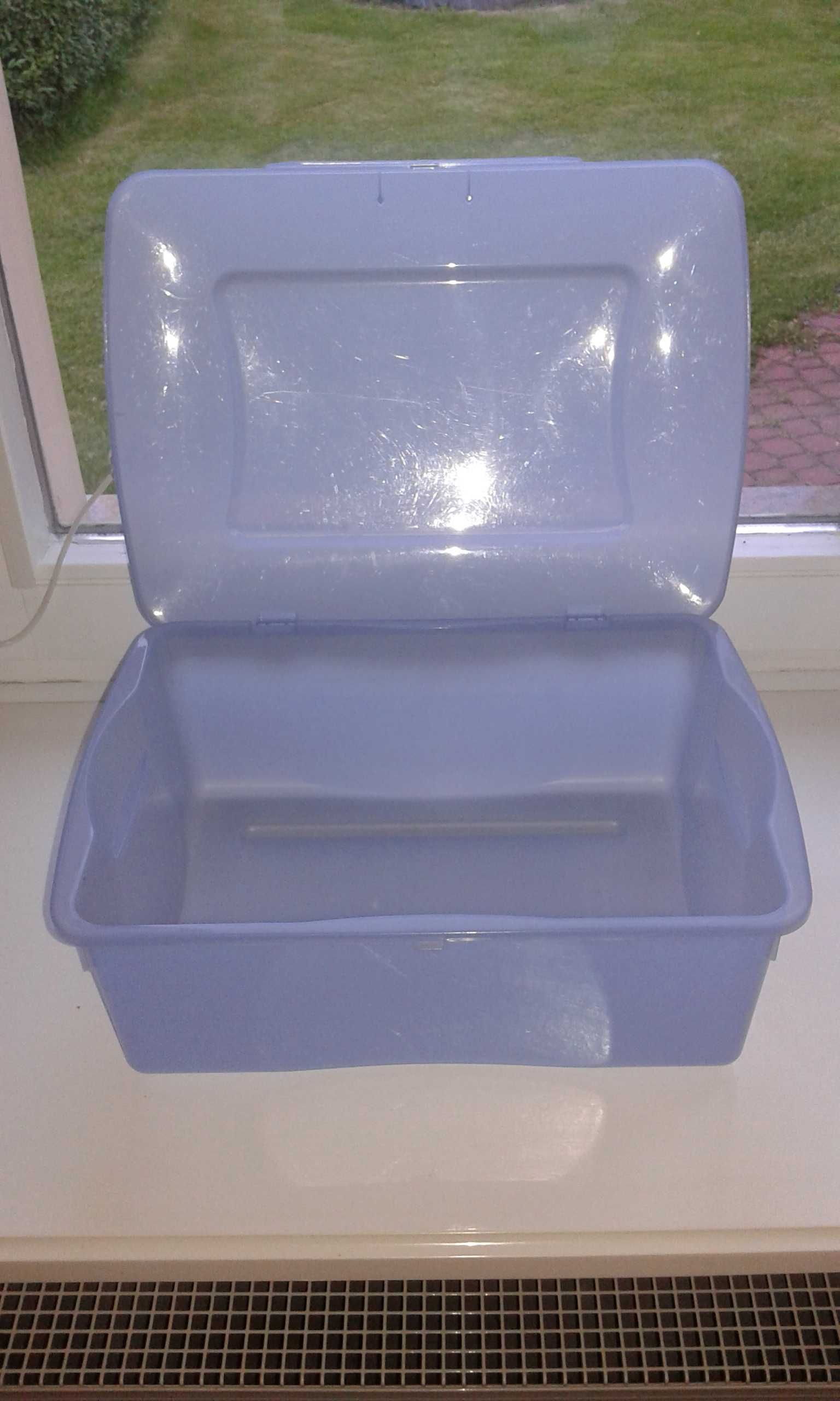 CURVER duże błękitne zamykane pudełko do przechowywania
