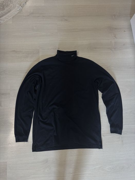 Гольф від Nike в чорному кольрі