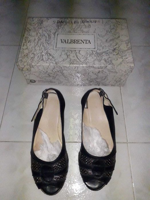 Sandálias Valbrenta tamanho 35
