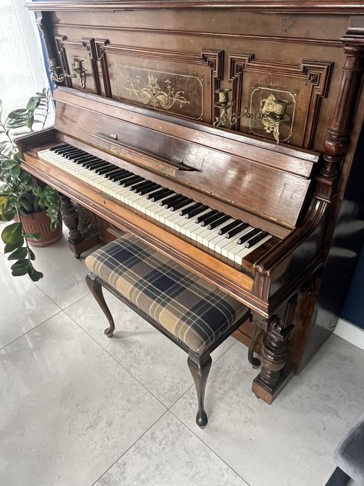 Pianino August Dassel