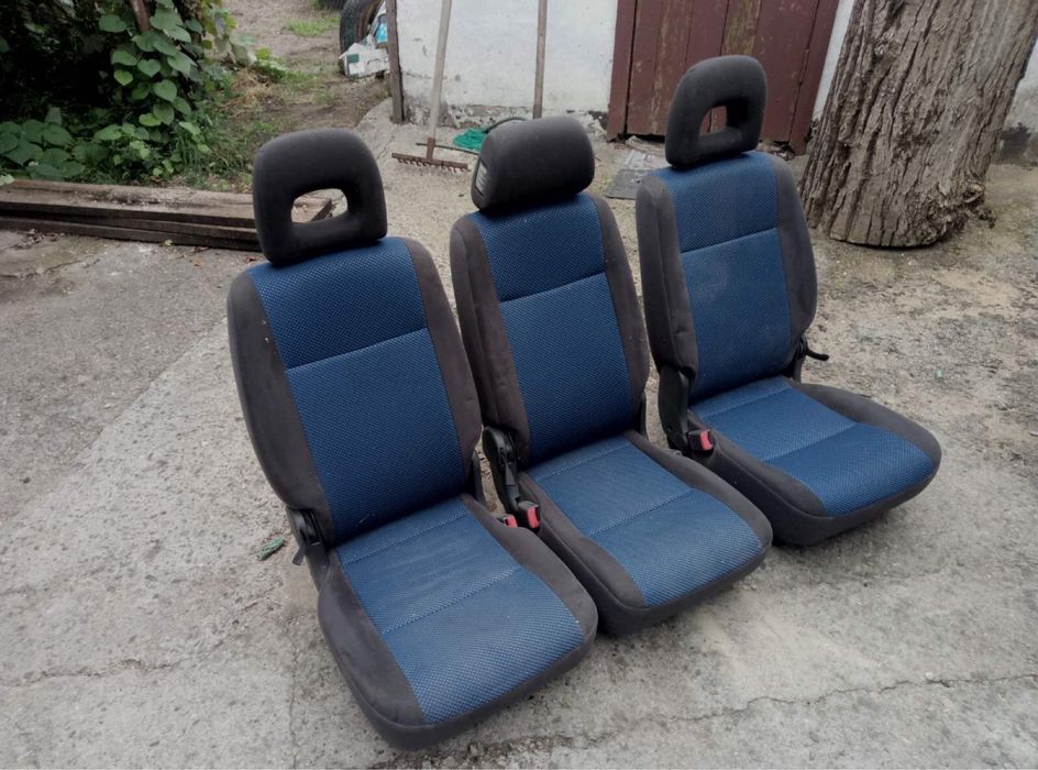 Автосидения, кресла в авто