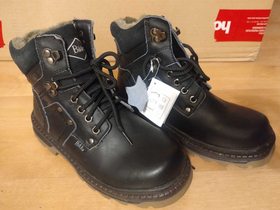 Trapery buty zimowe skórzane rozmiar 37 z likwidacji sklepu