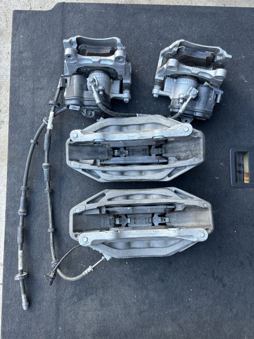 Komplet zaciskow hamulcowych Audi Q7 Q8